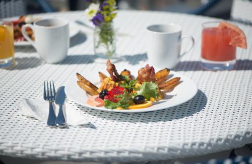 Newport Bed & Breakfast | The Outlook Inn