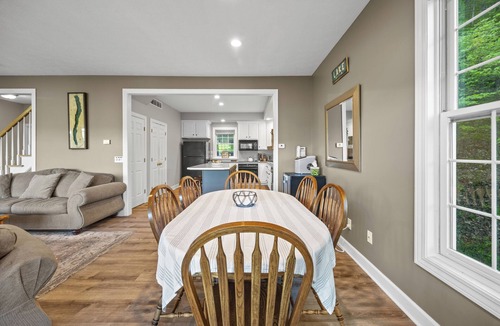 Middlesex House | The Overlook: Unforgettable Sunsets | Hot Tub | Sweeping Lake Views