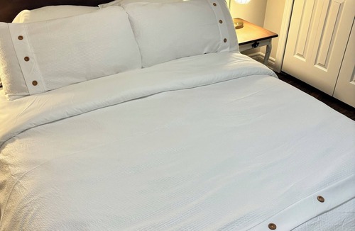 South Glengarry Apartment | The Pinegrove Retreat 4Privacy&Comfort (pets welcome)