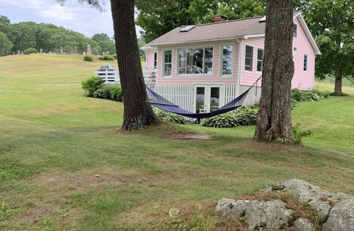 Newcastle Cottage | The Pink Cottage on beautiful Damariscotta Lake.