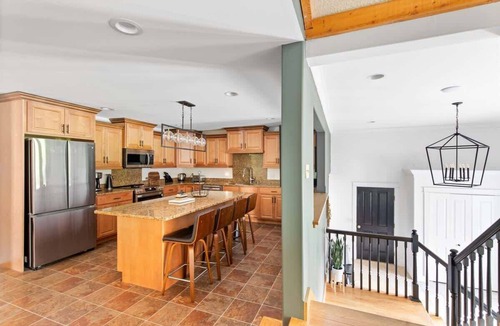 Johnson House | The Ponderosa: Hot Tub | Sauna | Space + Privacy