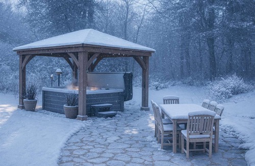 Johnson House | The Ponderosa: Hot Tub | Sauna | Space + Privacy