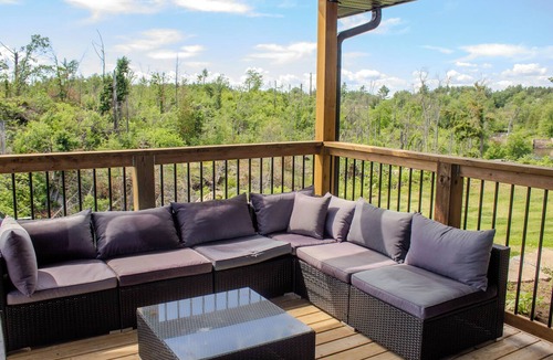 Actinolite Cottage | The Rapids | Riverfront Cottage, Hot Tub | Beach