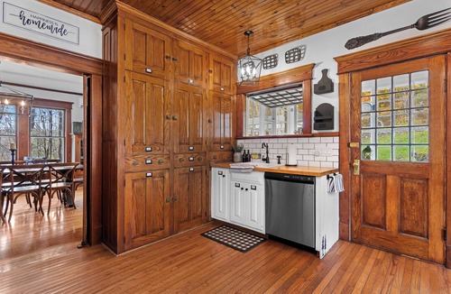 Arkville House | The Red Hemlock House And Barn, Let us be your mountain home away from home