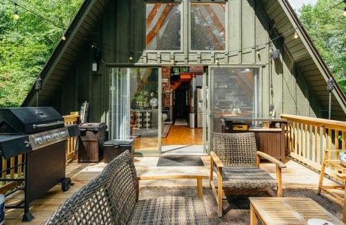 Equinunk House | The Riverside Cabin & Cottage - Rustic & Private