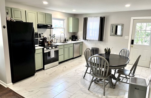 Corinth Cottage | The Riverside- Waterfront & Boat Dock Space