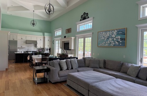 Baptistown House | The Rivertown Reserve - 6BR Estate with Pool & Pool House