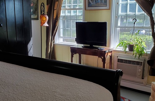 North Eastham House | The Rugosa Guest House