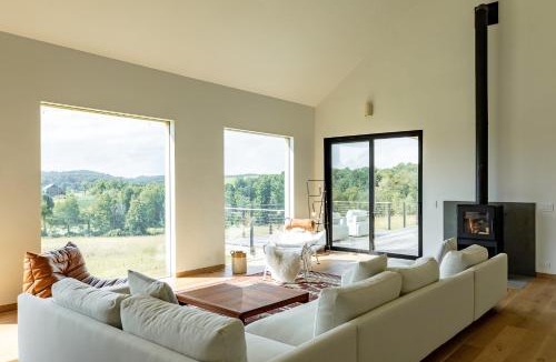 Copake Lake House | The Rye House - Paradise with Pool and Hot Tub
