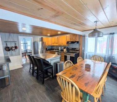 Conway House | The Saco Valley Stay