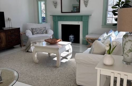 Dartmouth Cottage | The Sandbar Casita in Padanaram Village with Beach Access