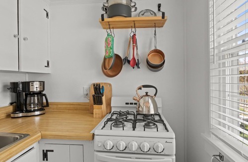 Eastham House | The Seagrove Suites & Guest Rooms