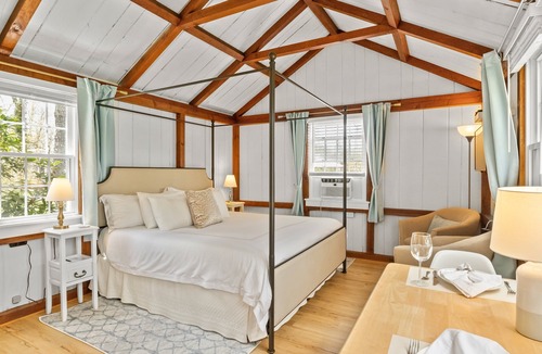 Eastham House | The Seagrove Suites & Guest Rooms