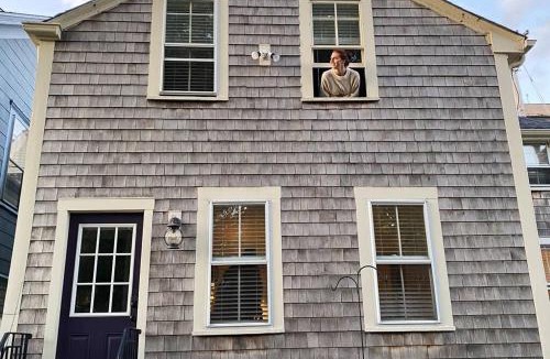 Bristol House | The Seaport House - Near Newport