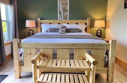 Naples Bed & Breakfast | The Seneca Suite, Upper Level, At Morelliville Farms