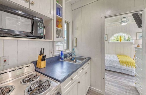 Ocean Bay Park Apartment | The Surfcomber Multi-Residence Home