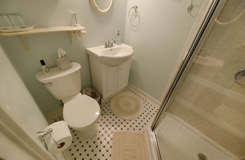 Canandaigua Bed & Breakfast | The Susan B. - King room with shower