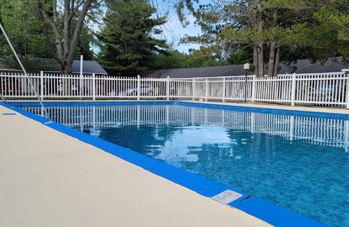 Wells Hotel | The Tallwood Motel