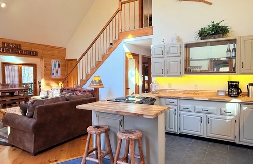 Moultonborough House | The Tinker Bell at Lake Winni/3-Bedroom Lakeside Retreat