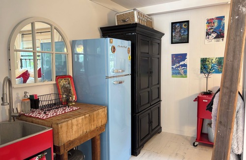 Brewster Apartment | The Tipsy Gypsy - Studio Apartment