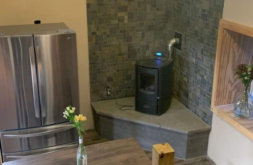 Ludlow Apartment | The Treehouse at 11 Gables Ludlow – Dining, Shopping & Okemo Shuttle