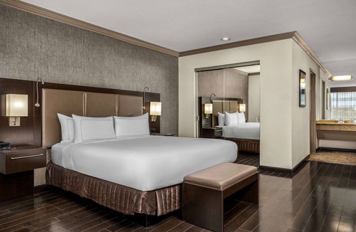 Natick Hotel | The Verve Hotel Boston Natick, Tapestry Collection by Hilton