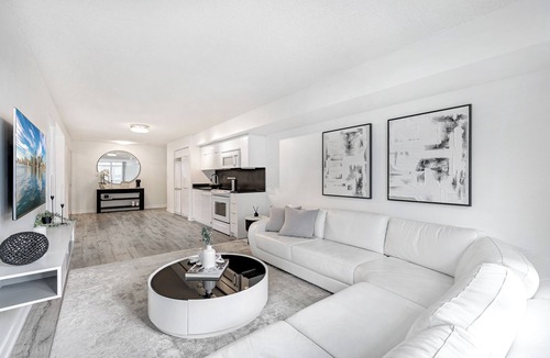 Lakeview Apartment | The Wellington - Downtown Toronto - CN Tower & Rogers Centre 5 min Walk- Parking