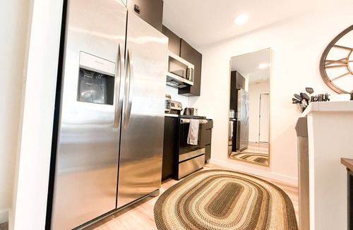 White Plains Apartment | The Westchester Experience. Free parking!