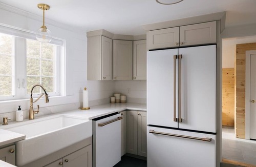 Manchester Center House | The Winterberry Farmhouse: in-town modern retreat