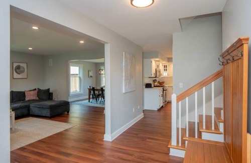 Newport East House | The Wolcott. Walk to Beach!