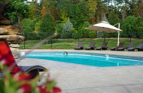 Lenox Hotel | The Yankee Inn