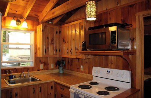 Raymond Cabin | The Yellow Camp on Raymond Pond in Maine