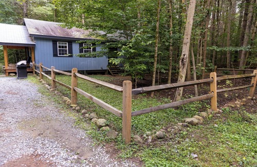 Middle Grove Cabin | This cabin is a 1 bedroom(s), 1 bathrooms, located in Middle Grove, NY.