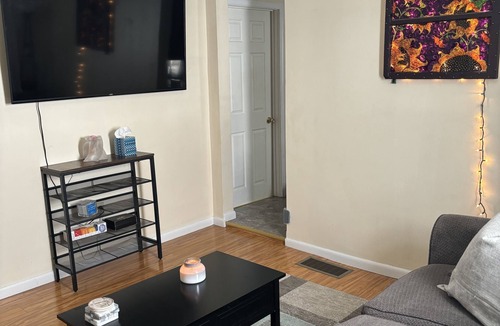 Ballston Spa Apartment | This cozy home is less than 15 minutes to Saratoga Race course !