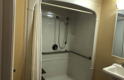Mentor House | This is mentor home inn & suites