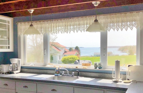 Harpswell Cottage | Thorburn - Experience a classic ME vacation at this beautiful summer cottage