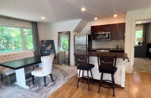 Howe Island House | Thousand Island Luxury Guest Home Retreat Experience