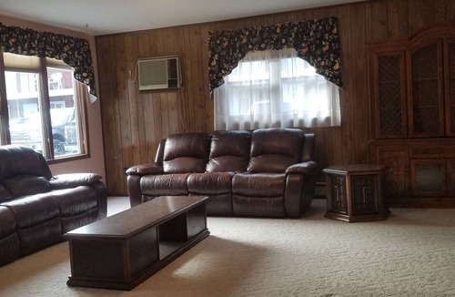 Catskill House | Three BED Room House