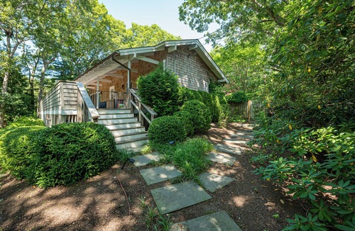 Lion Head Beach House | Three Bedroom Beach House with Pool & Walkable Private Beach