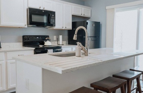 Ellsworth Apartment | Tide Watch - Downtown Ellsworth Apartment!