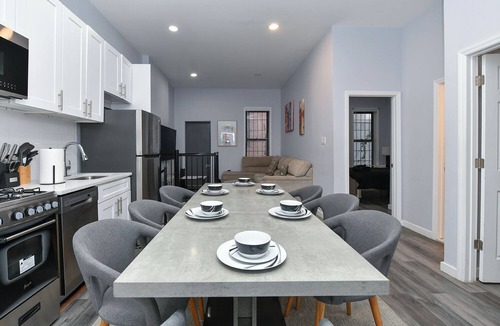 Garment District Apartment | Times Square Stylish 5-Bedroom, 3-Bath Chic Duplex Apartment