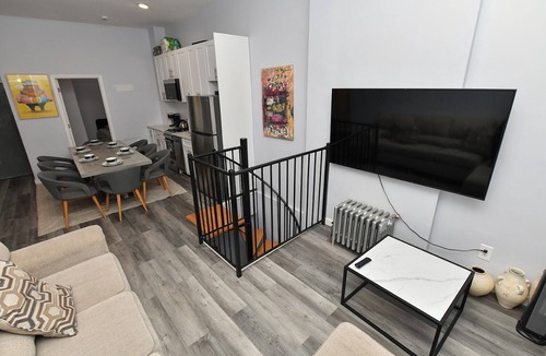 Garment District Apartment | Times Square Stylish 5-Bedroom, 3-Bath Chic Duplex Apartment