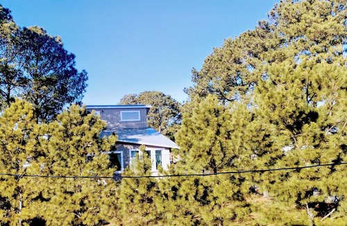 Little Creek House | Tiny Bay House on Delaware Bay/2 min walk to the beach/Sleeps 5
