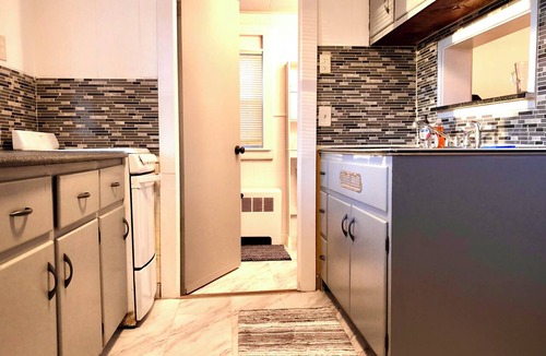 Oakville Cottage | Tiny Home Away From Home - Complete Privacy, Peace
