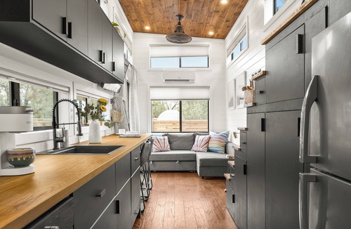 Dripping Springs House | TINY HOUSE with private lake park access