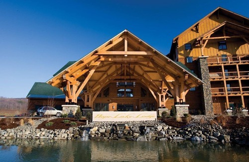 Blodgett Mills Condo | Top Floor Suite + Loft & Balcony | Pool Access