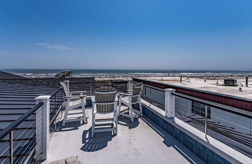 North End Condo | Top Level Luxury BeachFront on Boardwalk, Roof Deck, Pool & Elevator! 6BR/7BA!