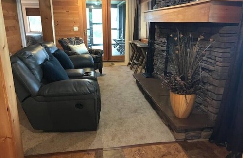 Weare Apartment | Top of the World 2 bedroom apt Pat’s Peak 15 minn