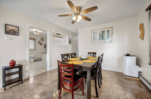 Lake Como Apartment | Top Rated ! Serenity Guest House-4 Beach Badges-BBQ Grill-Near all Attractions.