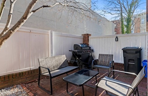 Fitler Square House | Townhome | Patio | Parking | Hosted By StayRafa